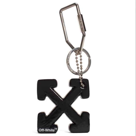 Off-White Accessories - 🆕 Off-White Arrow Bag Charm/ Key Ring